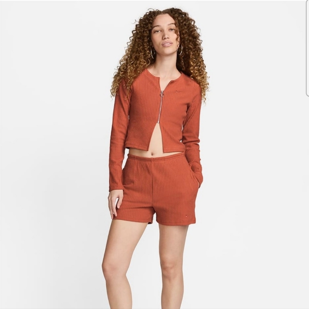 NIKE Sportswear Chill Knit Ribbed Set of 2 Crop Sweater Shorts Burnt Sunrise Med
